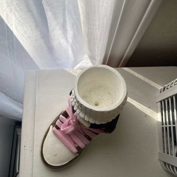 Resin Travis Scott Planter 😍 - Picture 4 of 5